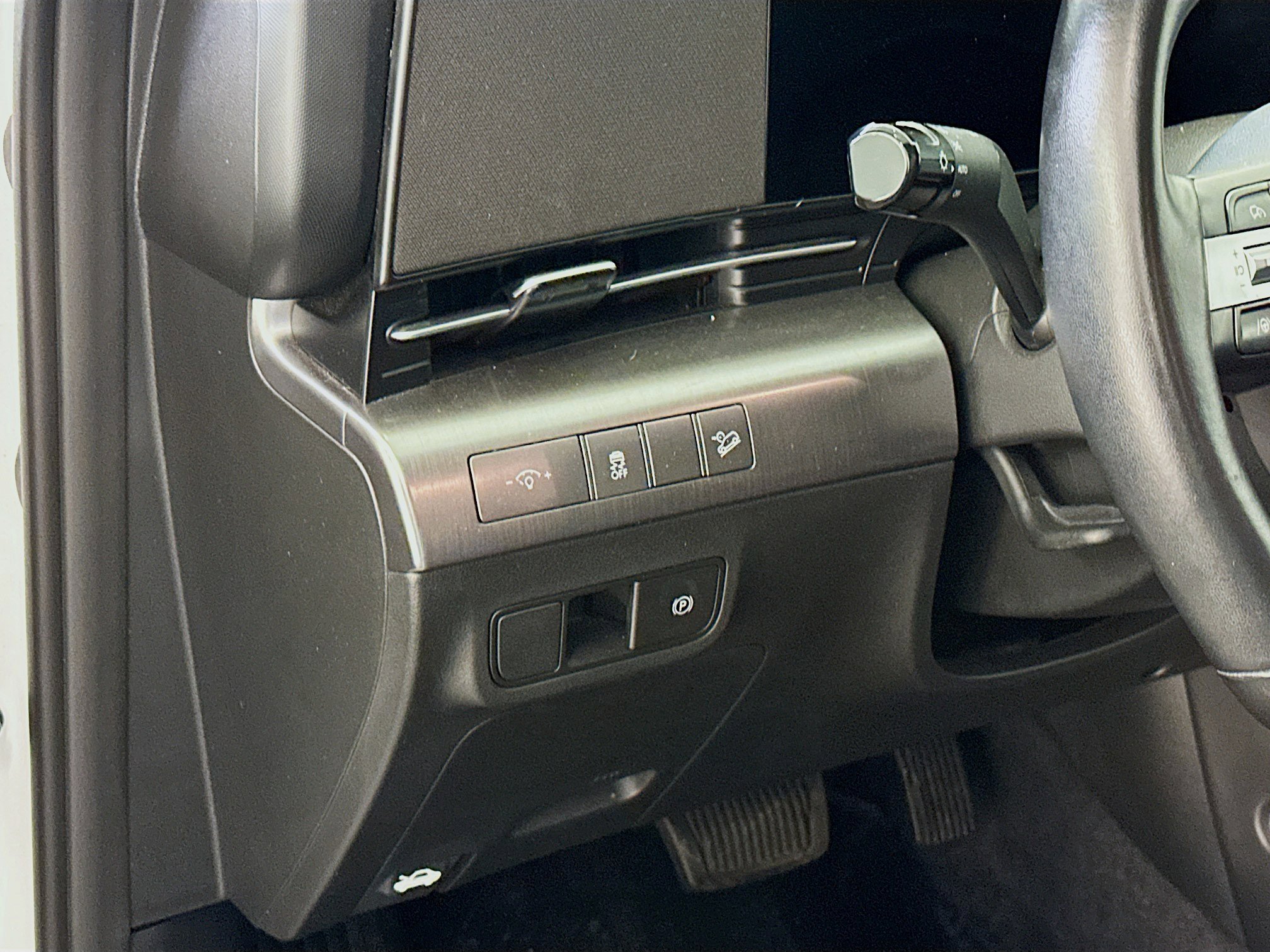 Used 2025 Hyundai Kona SEL image 17