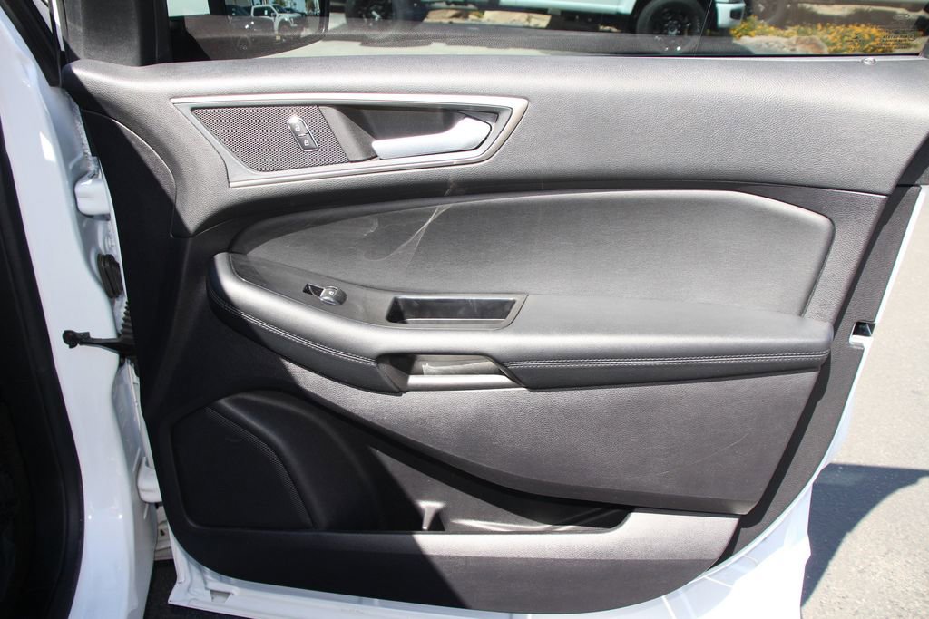 Used 2020 Ford Edge SEL w/ Convenience Package FWD image 25