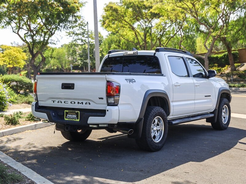 Used 2017 Toyota Tacoma TRD Off-Road RWD image 5