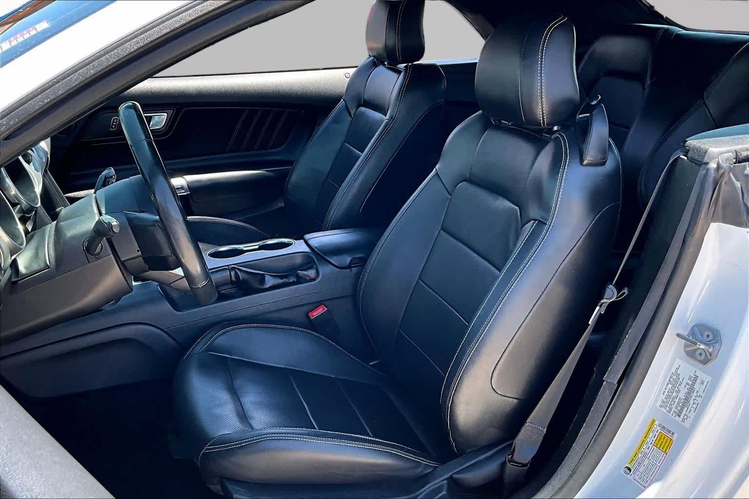 Used 2022 Ford Mustang Premium RWD image 8