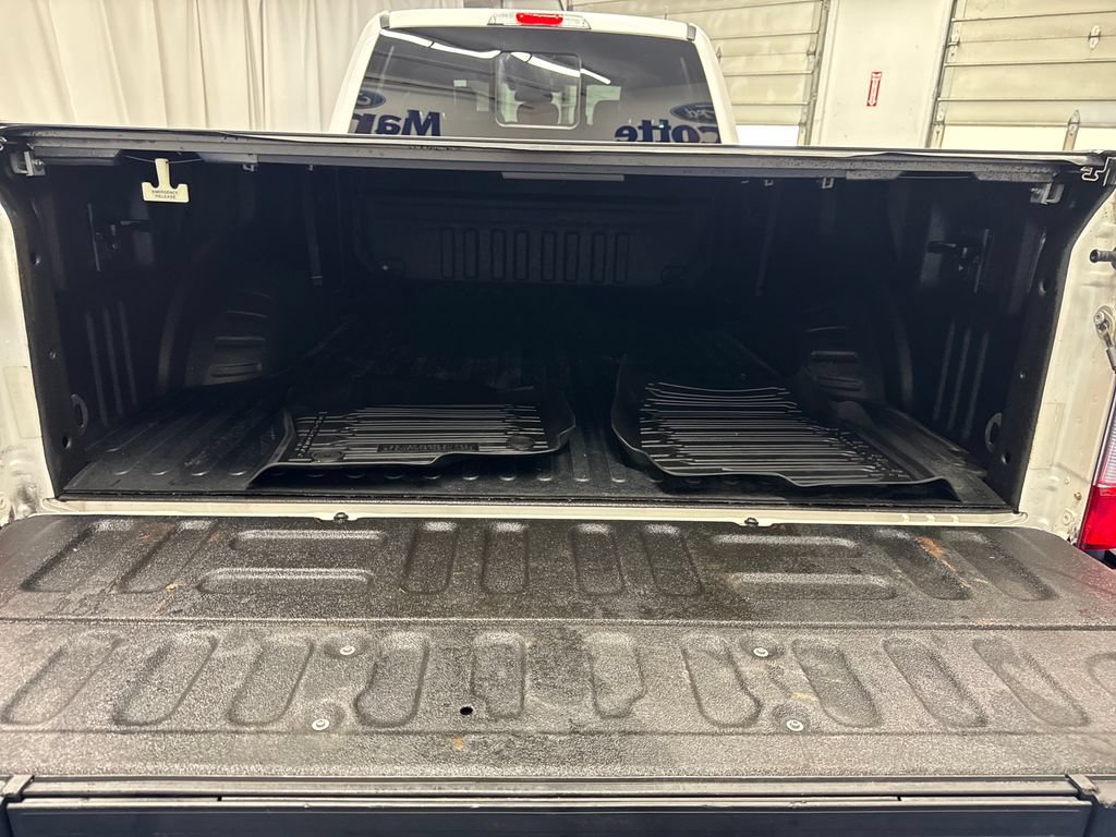 Used 2019 Ford F350 Platinum w/ FX4 Off-Road Package AWD/4WD image 23