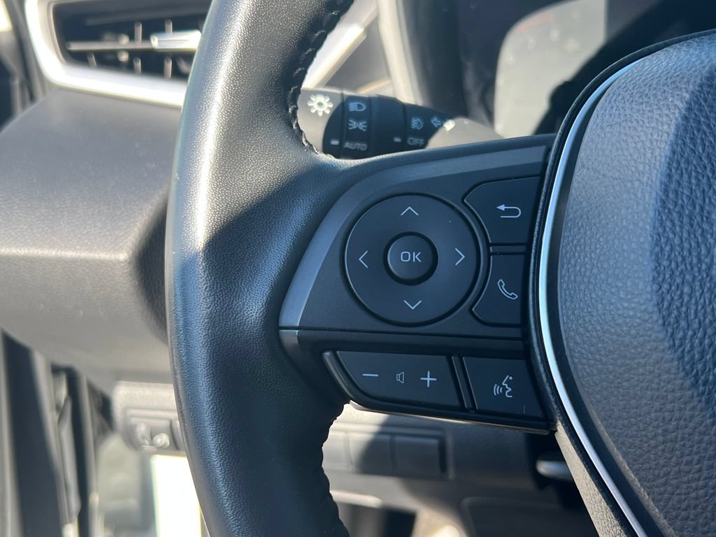 Used 2022 Toyota Corolla XSE FWD image 22