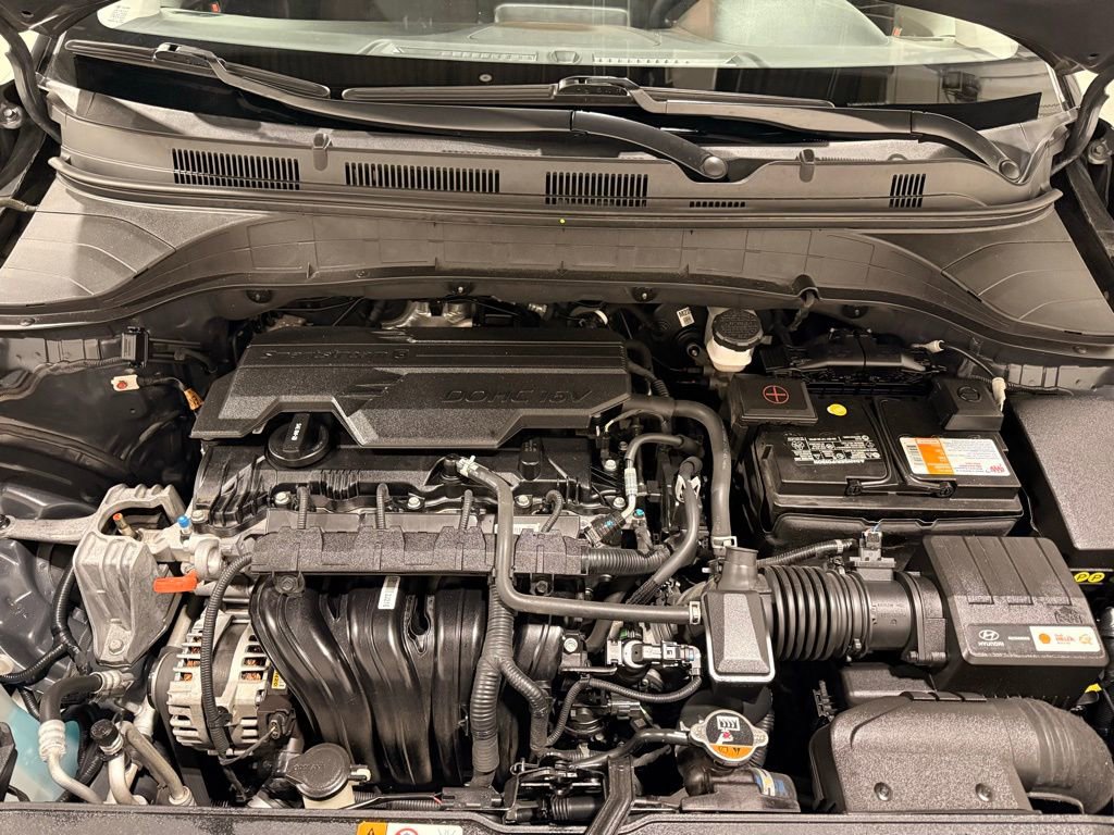 Used 2022 Hyundai Kona SEL w/ Cargo Package AWD/4WD image 11