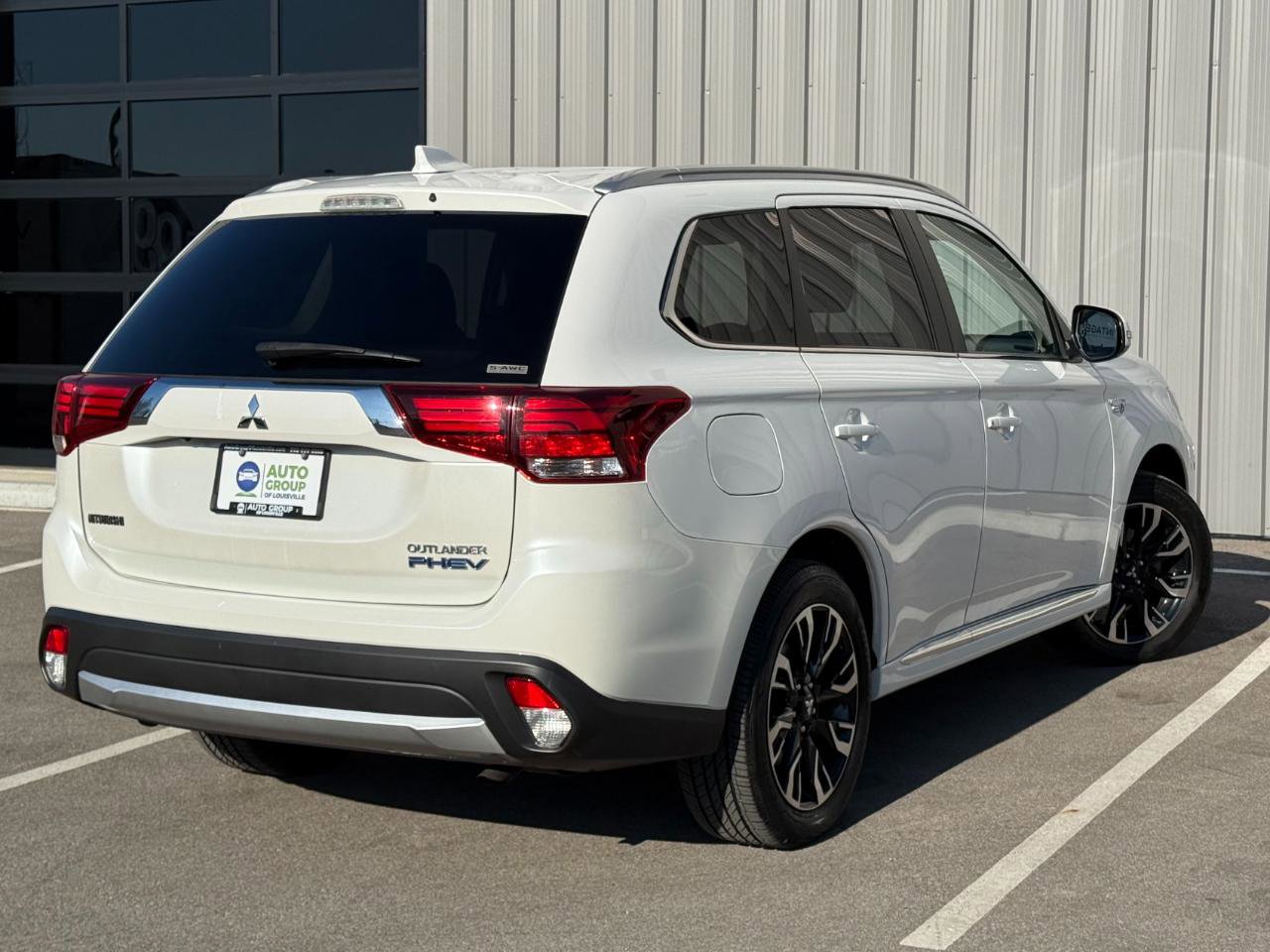 Used 2018 Mitsubishi Outlander SEL image 5