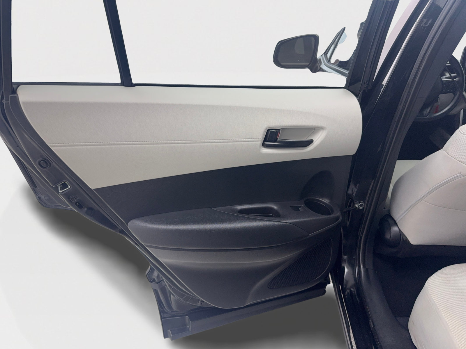 Used 2024 Toyota Corolla Cross L FWD image 45