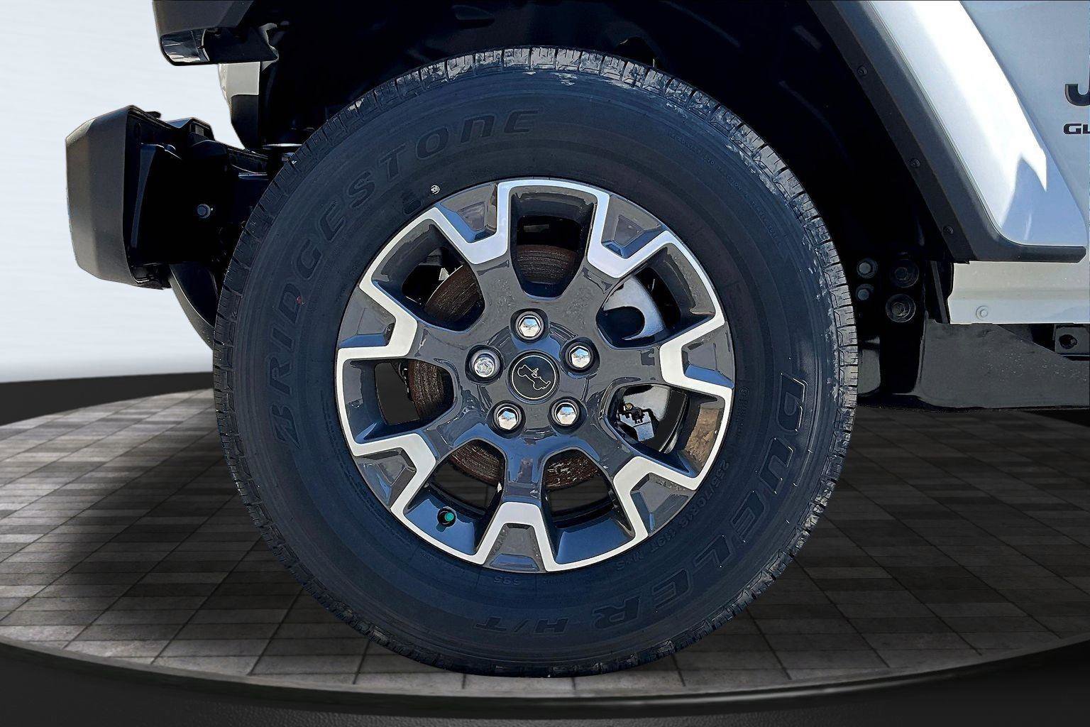 New 2026 Jeep Gladiator Sport AWD/4WD image 12