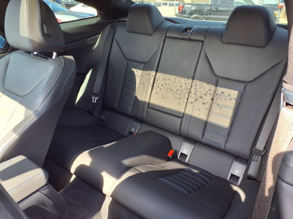 Used 2026 BMW M440i Coupe w/ Premium Package RWD image 25