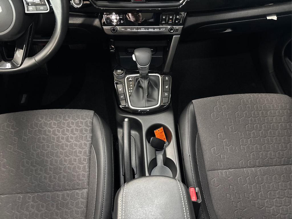 New 2025 Kia Seltos S image 12