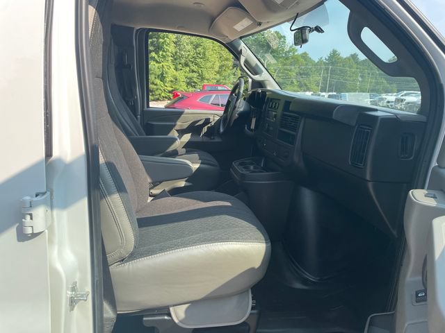 Certified 2025 GMC Savana 2500 w/ Driver Convenience Package RWD image 28