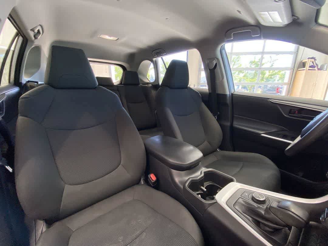Used 2024 Toyota RAV4 LE AWD/4WD image 26