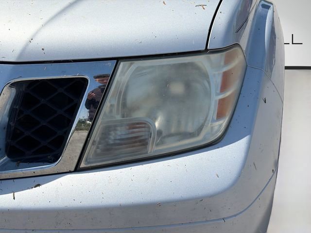 Used 2012 Nissan Frontier SV w/ SV Premium Utility Pkg image 9