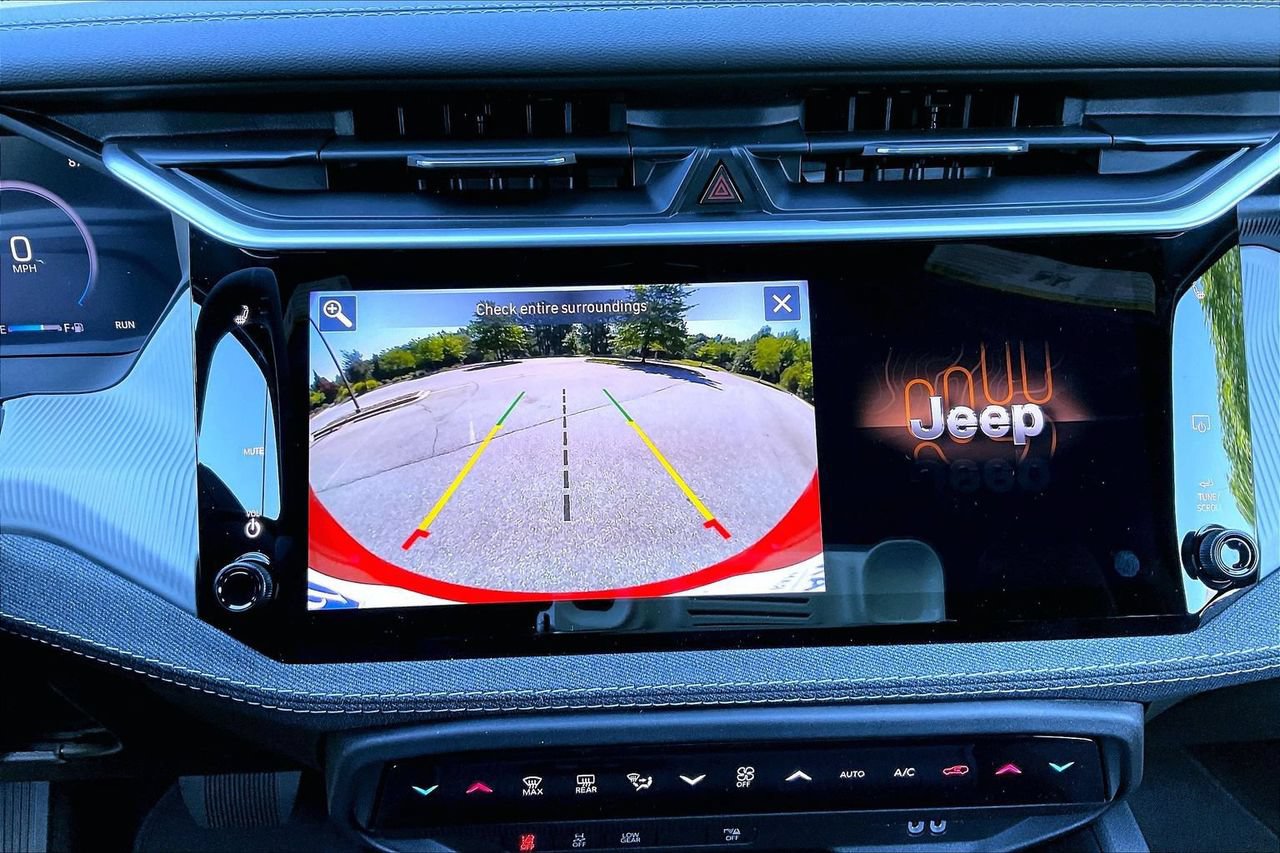 New 2026 Jeep Cherokee Laredo AWD/4WD image 12
