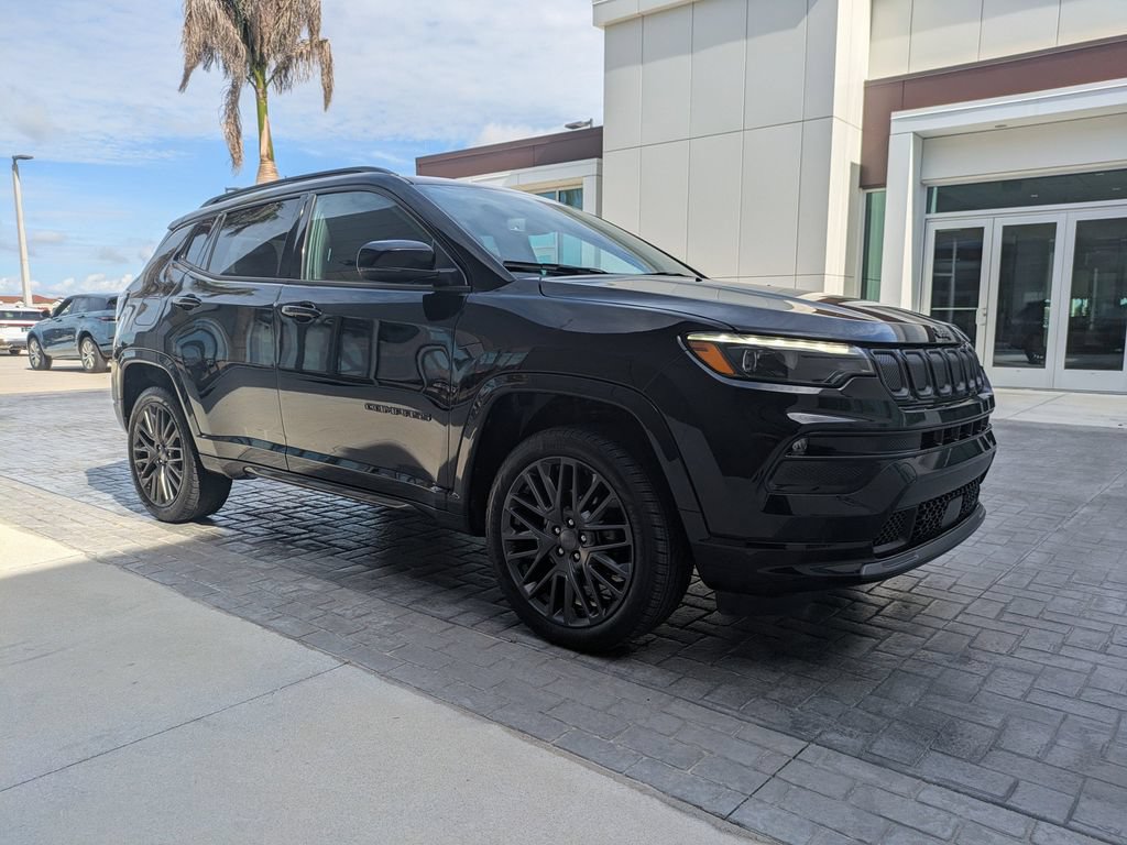 Used 2022 Jeep Compass High Altitude AWD/4WD image 3