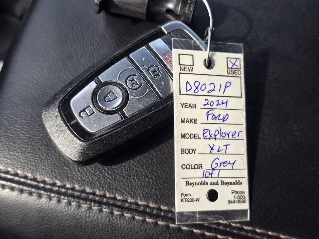 Used 2024 Ford Explorer Limited AWD/4WD image 36