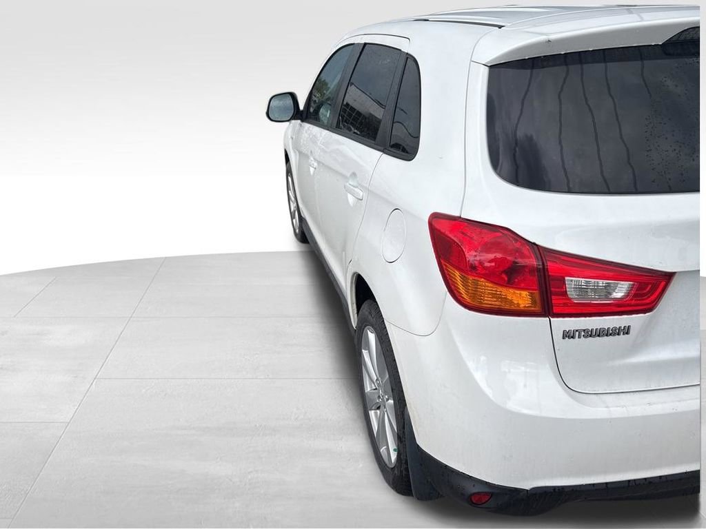 Used 2015 Mitsubishi Outlander Sport ES AWD/4WD image 4