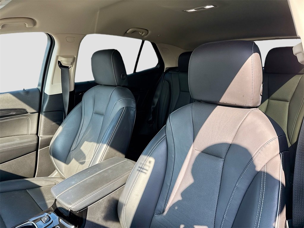 Used 2023 Buick Envision Essence image 12