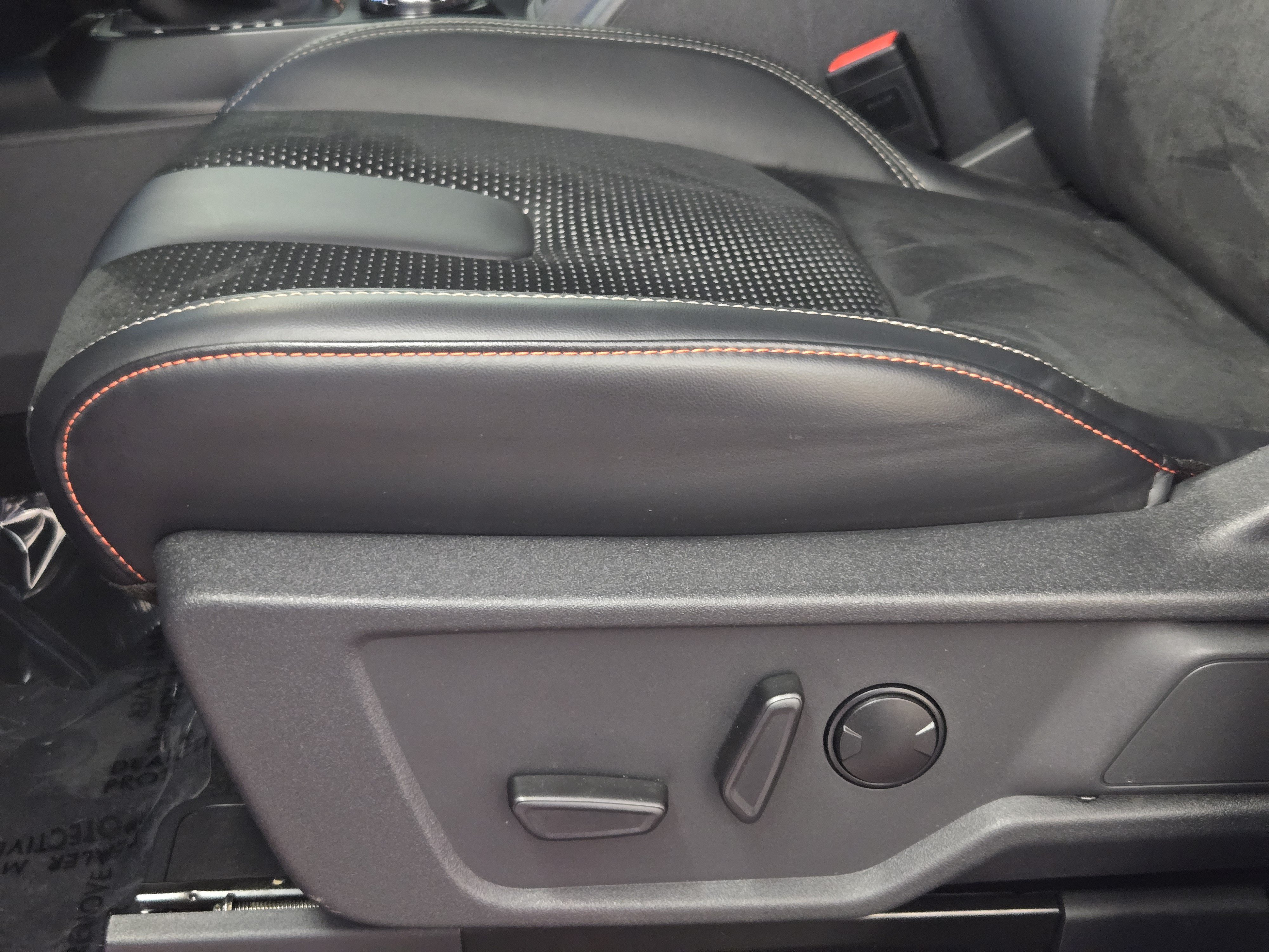 Certified 2024 Ford Bronco Raptor w/ Interior Carbon Fiber Pack 6 AWD/4WD image 25