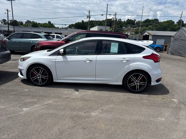 Used 2017 Ford Focus ST FWD image 3