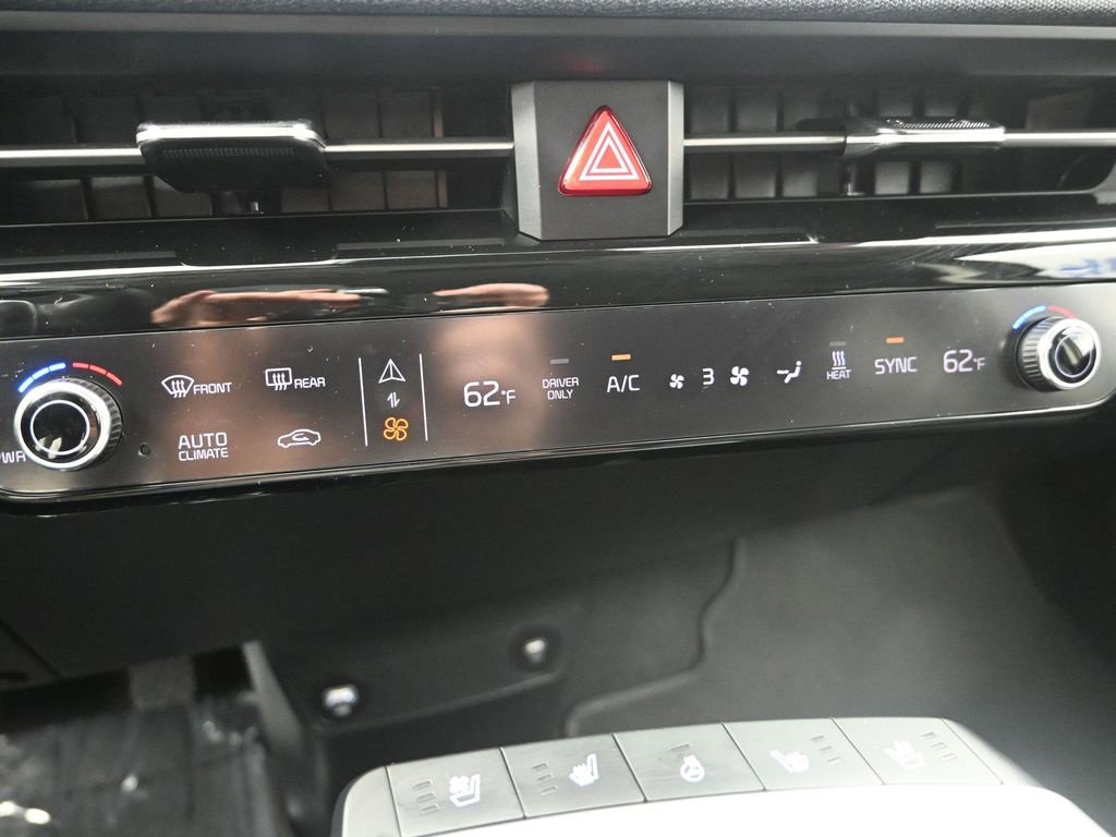 Certified 2022 Kia EV6 Wind w/ Wind Technology Package image 21