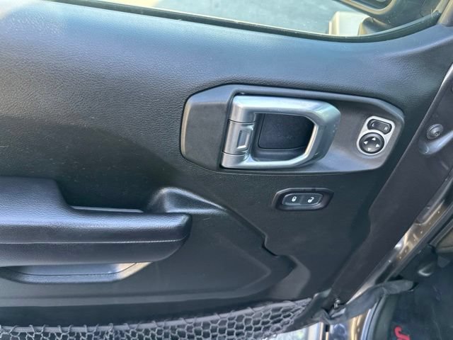 Used 2018 Jeep Wrangler Unlimited Sport S AWD/4WD image 16