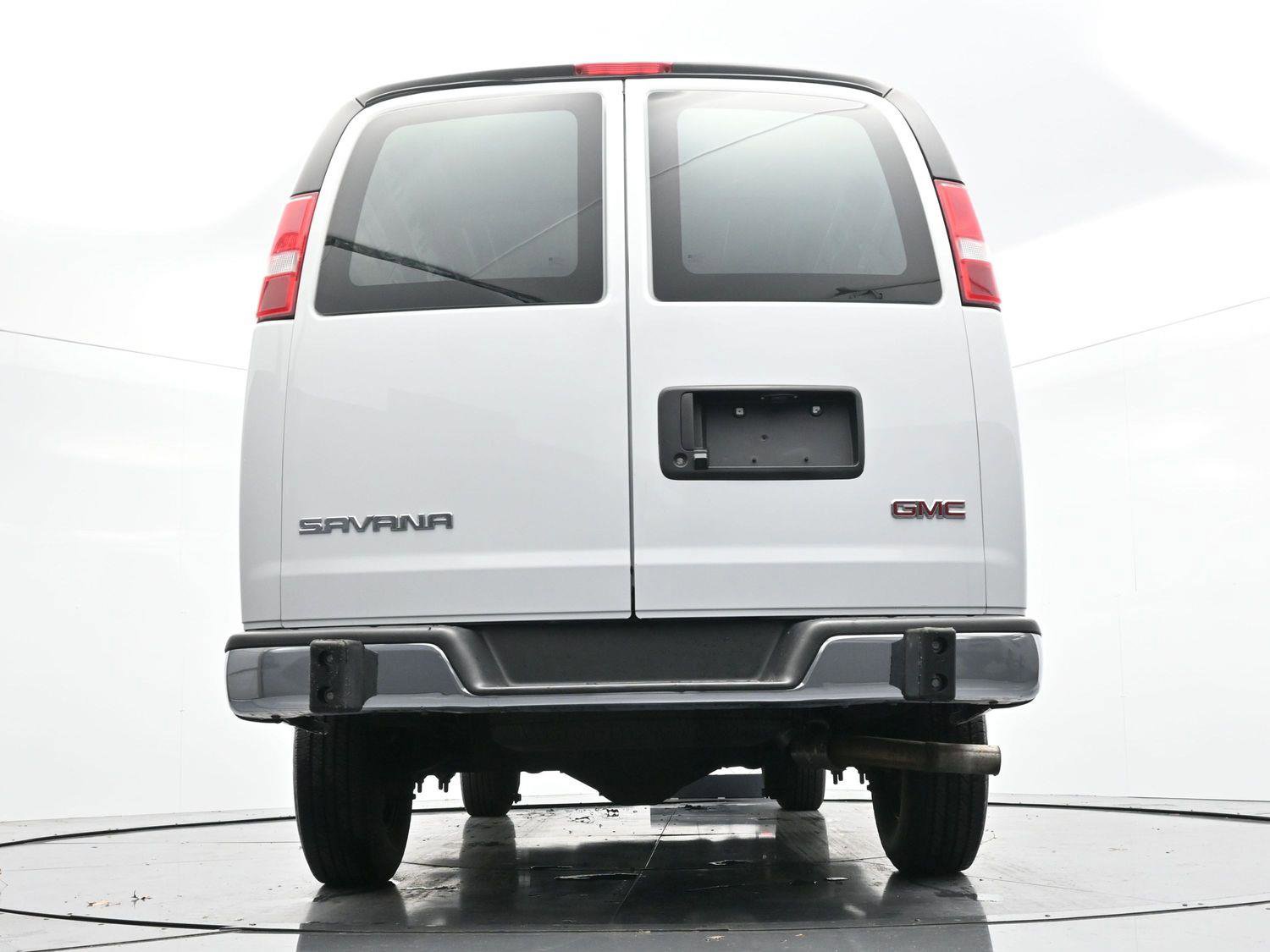 Used 2023 GMC Savana 2500 w/ Driver Convenience Package image 37