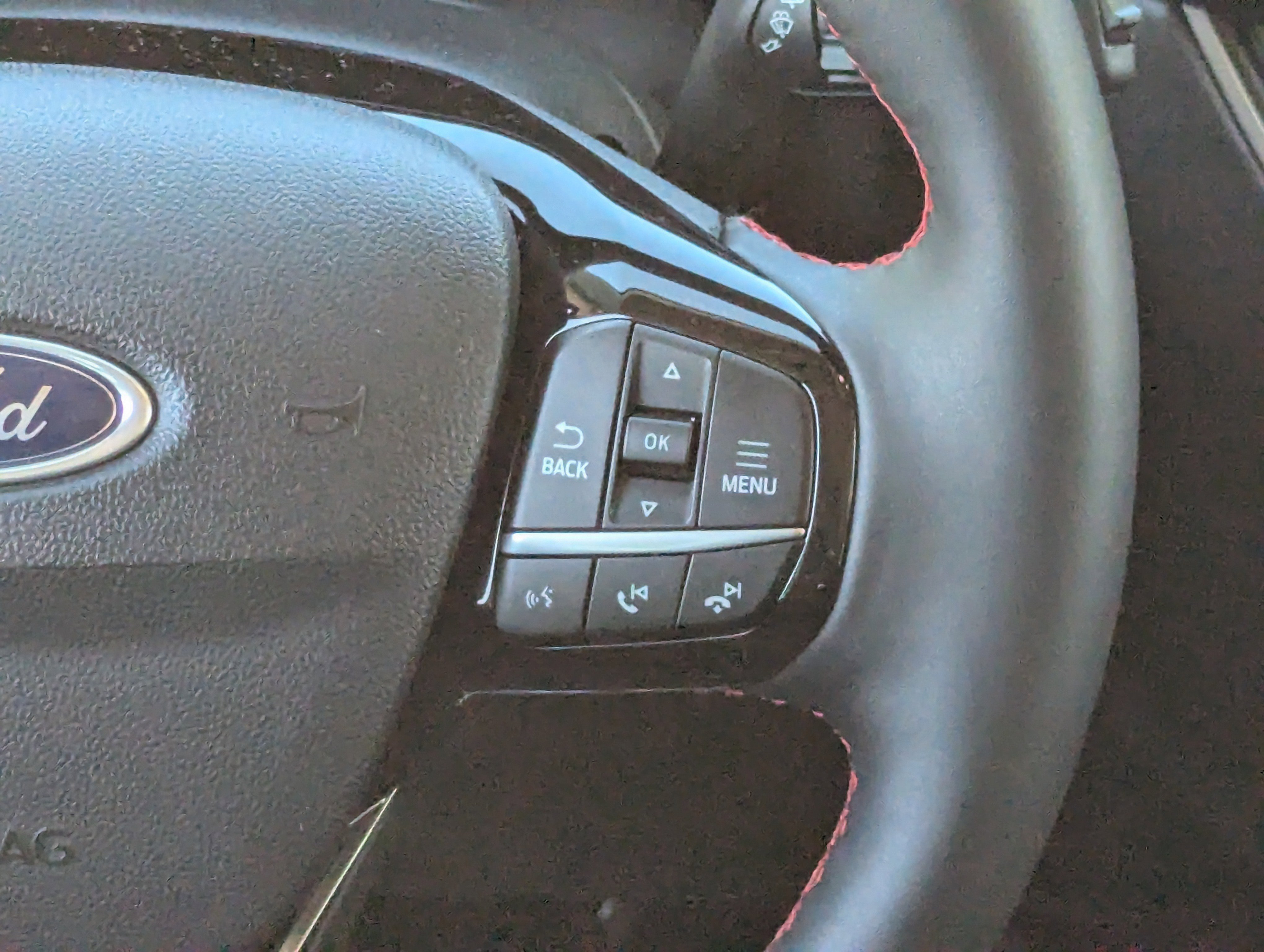 Used 2022 Ford Escape SEL w/ SEL Stealth AWD Package image 18