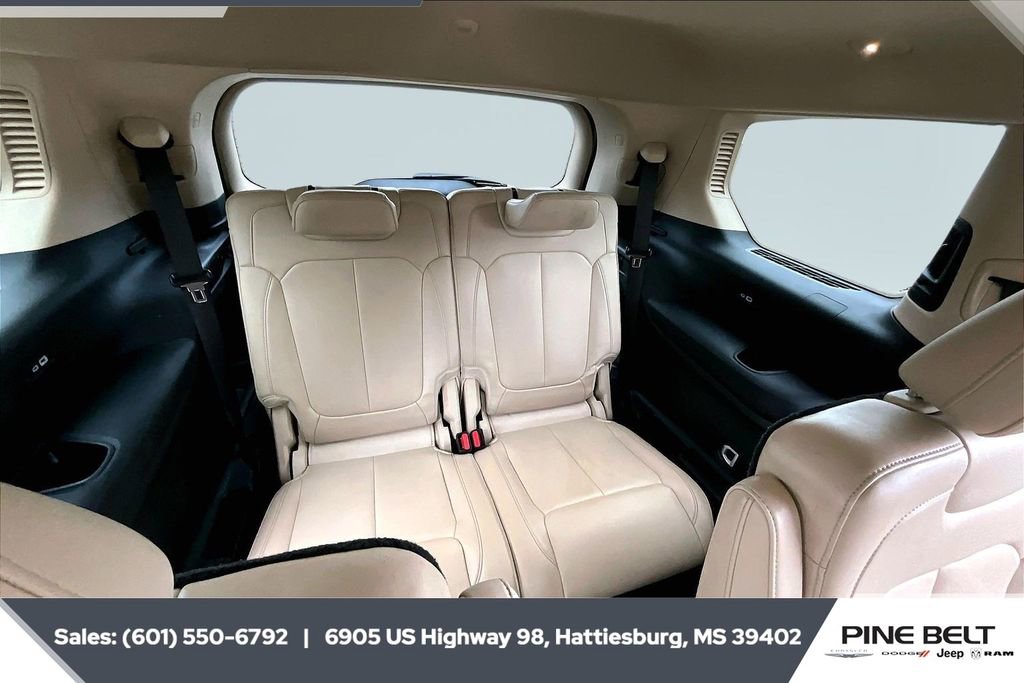 Used 2022 Jeep Grand Cherokee L Limited w/ Trailer Tow Group (B) image 21