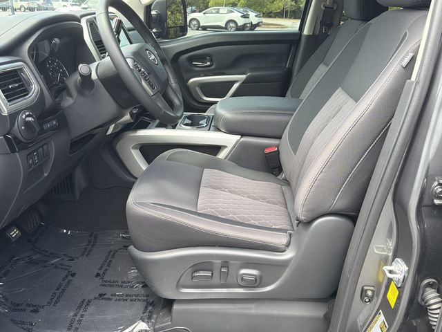 Certified 2024 Nissan Titan SV w/ SV Convenience Package AWD/4WD image 11