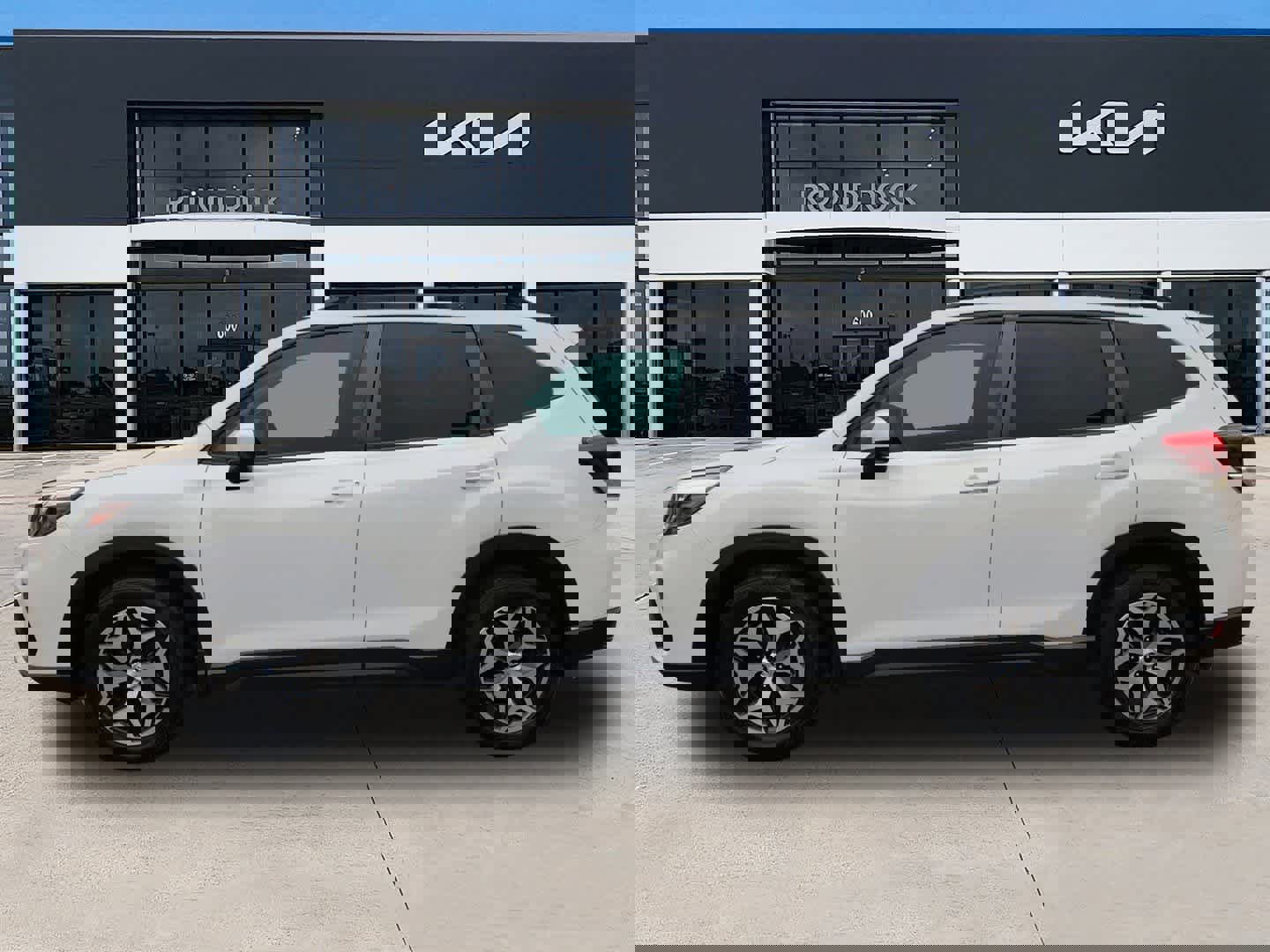 Used 2019 Subaru Forester Premium image 3