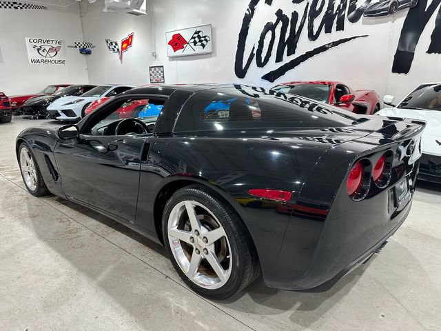 Used 2005 Chevrolet Corvette Coupe w/ Preferred Equipment Group RWD image 3