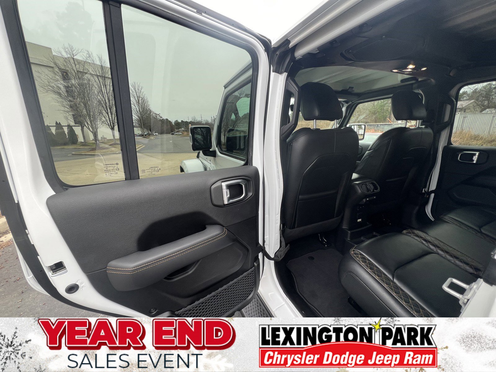 Used 2023 Jeep Wrangler Unlimited Sahara image 12