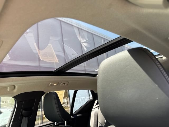 Certified 2025 Volvo XC40 B5 Core AWD/4WD image 26