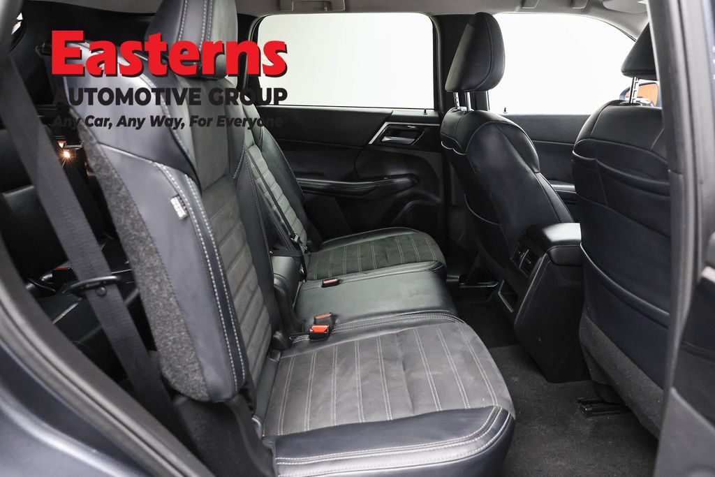 Used 2024 Mitsubishi Outlander SE FWD image 24