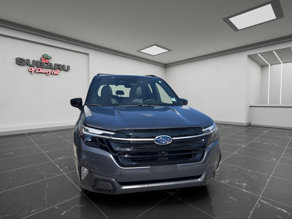 Used 2025 Subaru Forester Touring AWD/4WD image 3