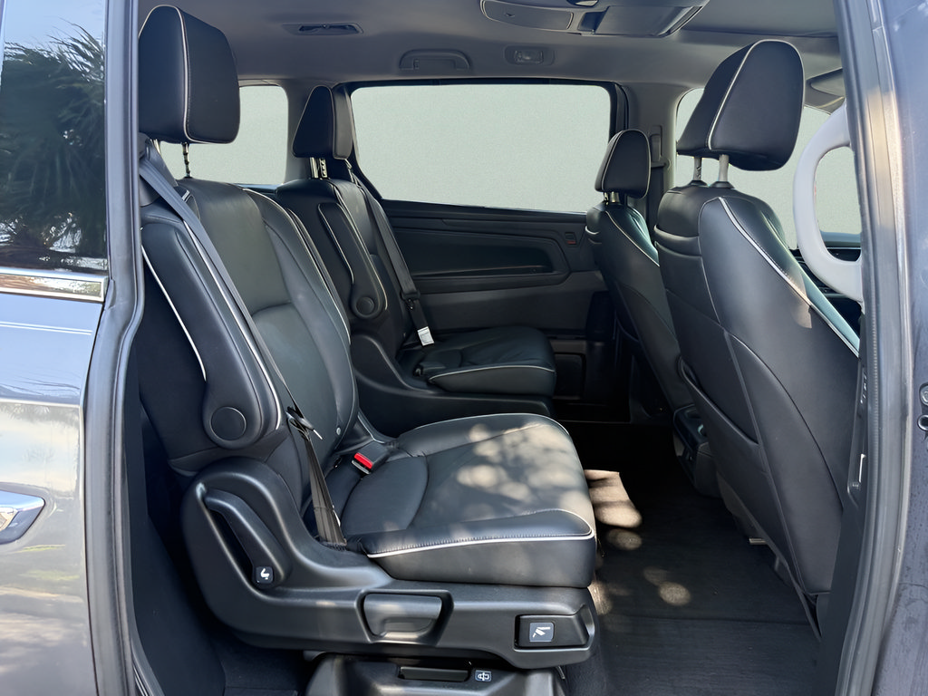 Used 2022 Honda Odyssey Elite image 13