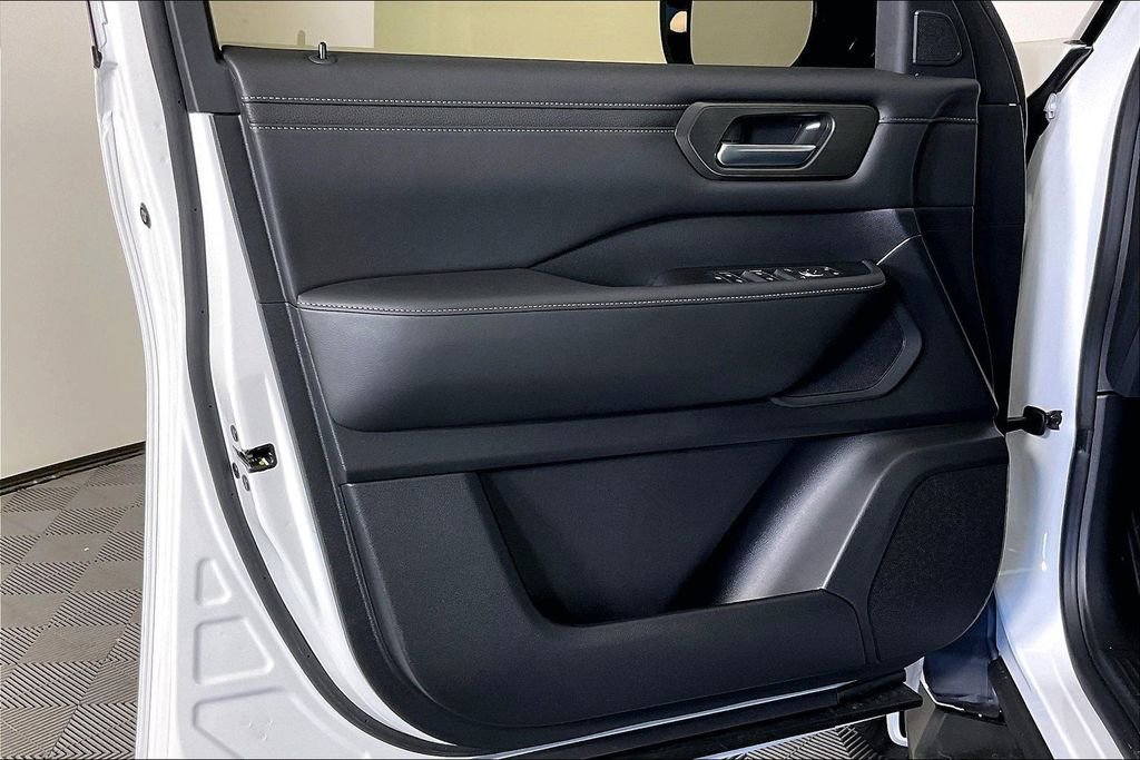 New 2026 Nissan Armada SV RWD image 39