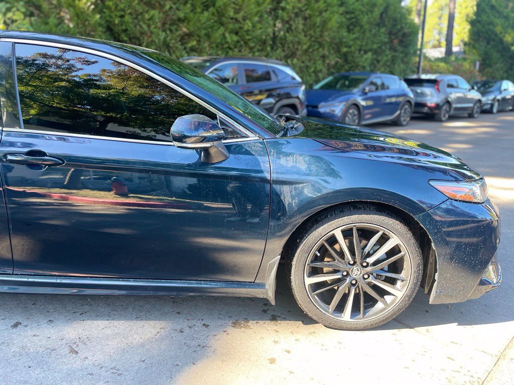 Used 2018 Toyota Camry XSE FWD image 2