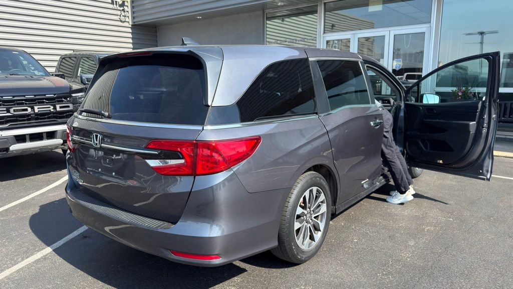 Used 2023 Honda Odyssey EX-L image 3
