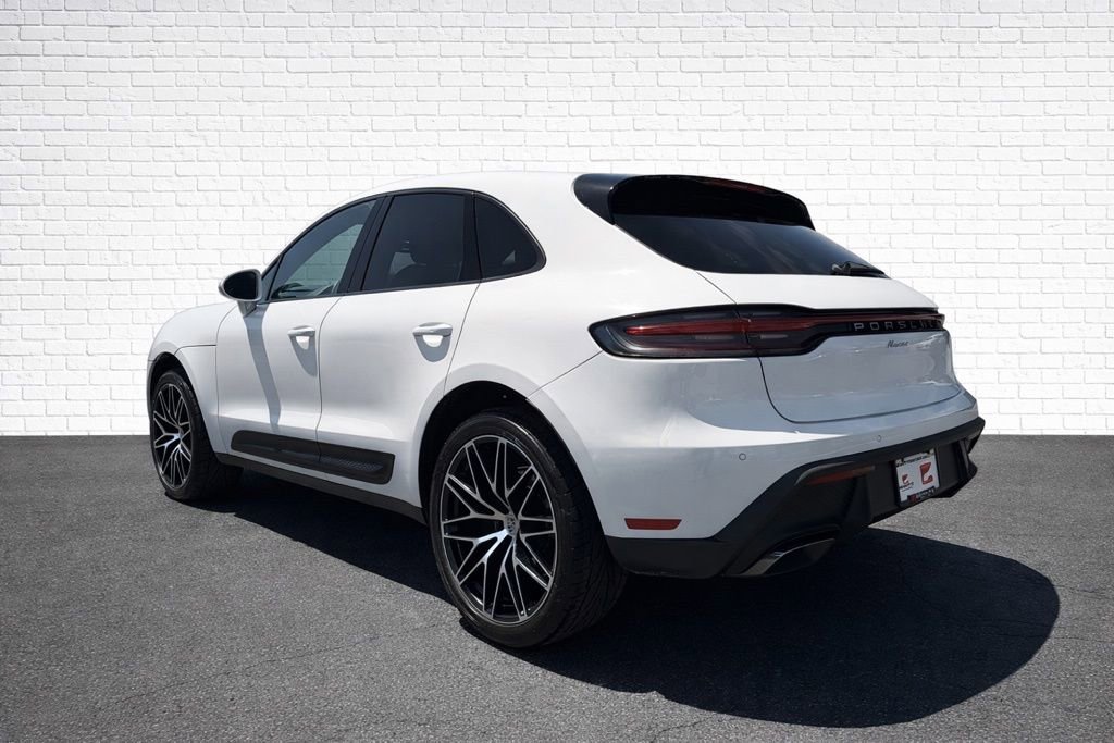 Used 2023 Porsche Macan AWD/4WD image 8
