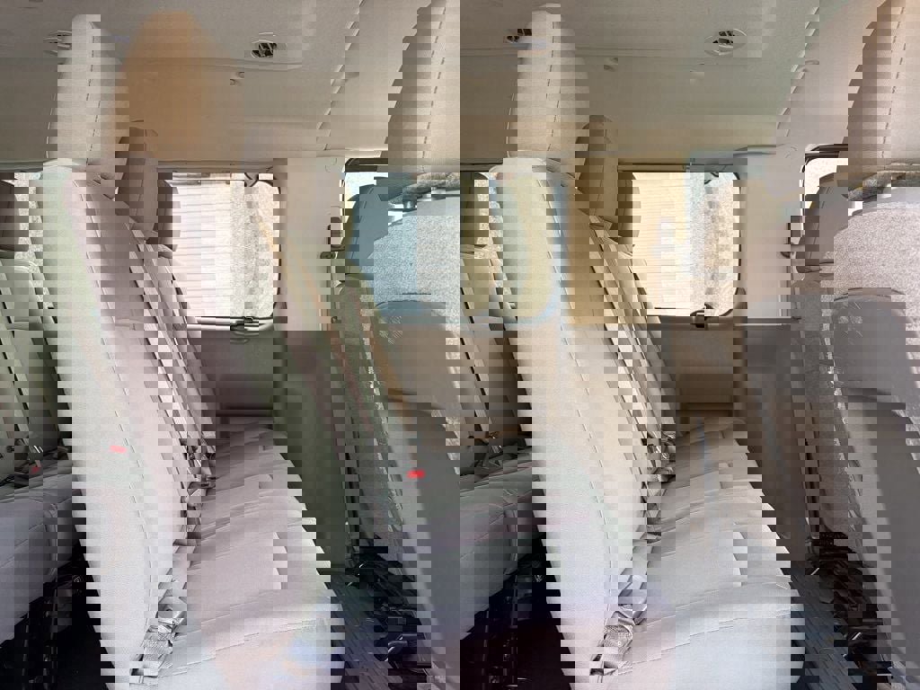 Used 2018 Nissan NV 3500 S image 26