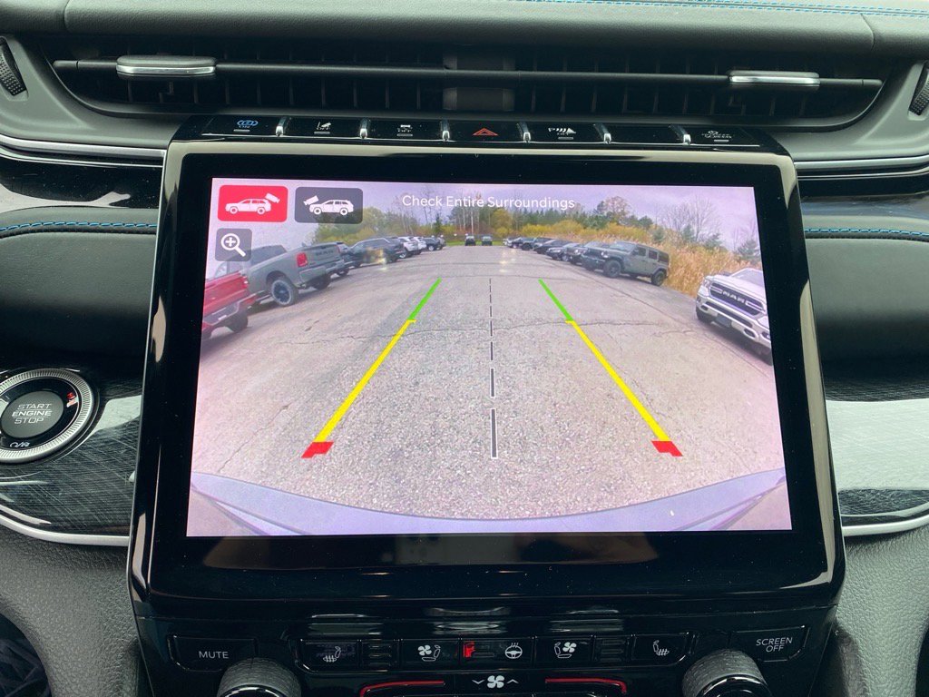 Used 2022 Jeep Grand Cherokee Trailhawk image 19