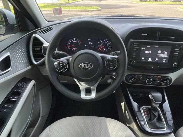 Used 2020 Kia Soul LX FWD image 12
