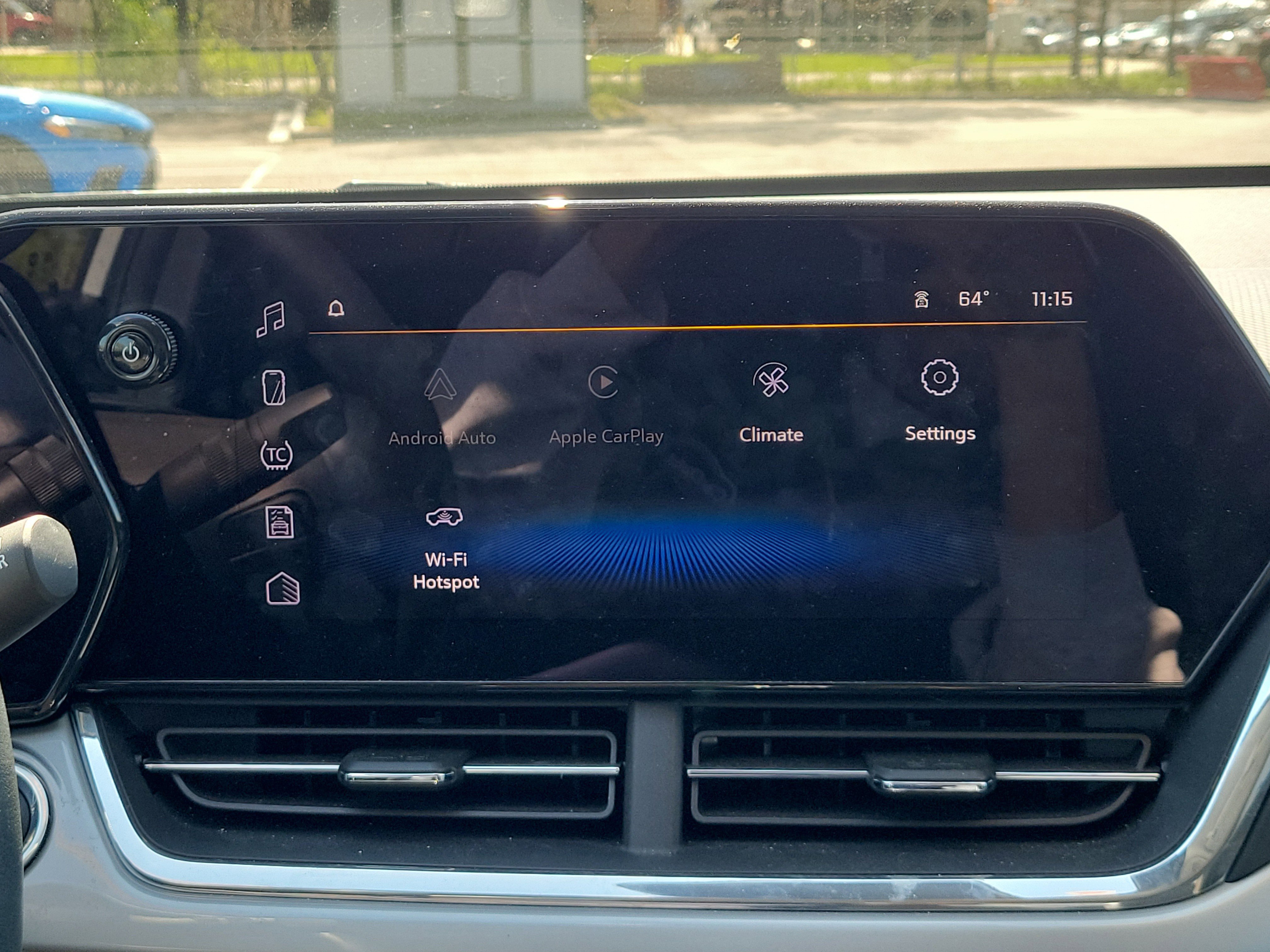 Used 2024 Chevrolet Trax LT w/ Driver Confidence Package FWD image 28