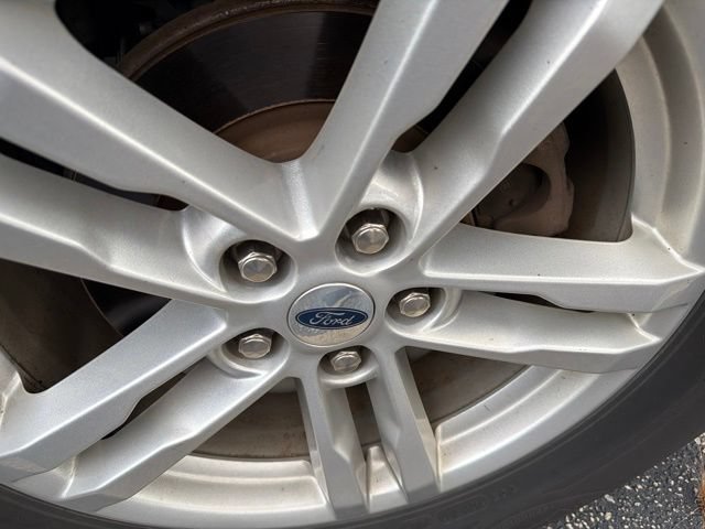 Used 2022 Ford Explorer XLT w/ Equipment Group 202A AWD/4WD image 6