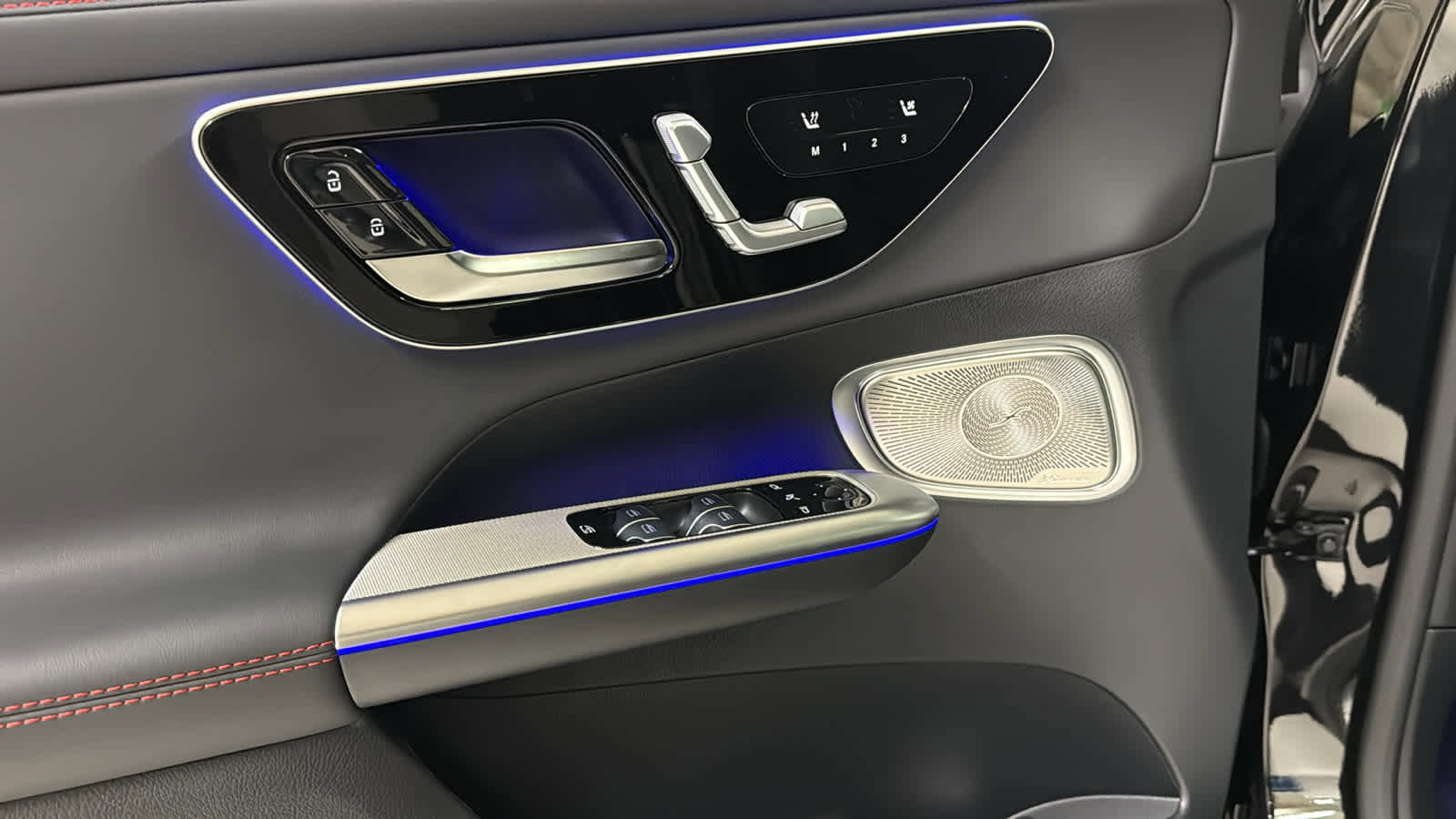 New 2026 Mercedes-Benz GLC 43 AMG 4MATIC image 17