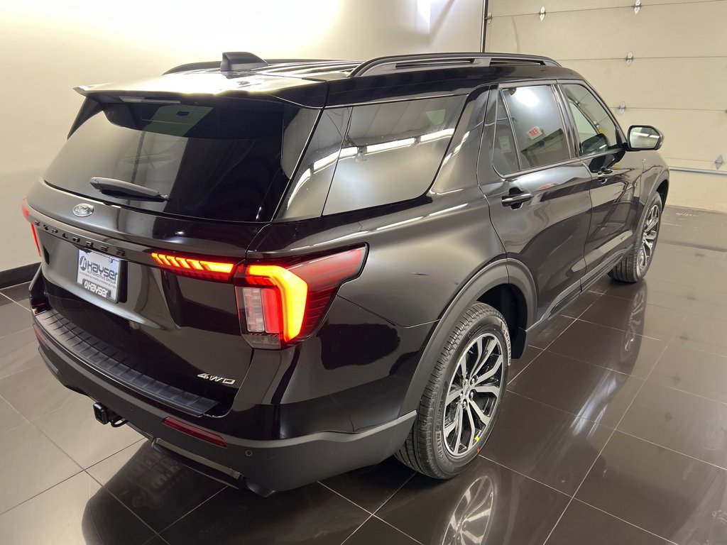 New 2026 Ford Explorer ST-Line image 6