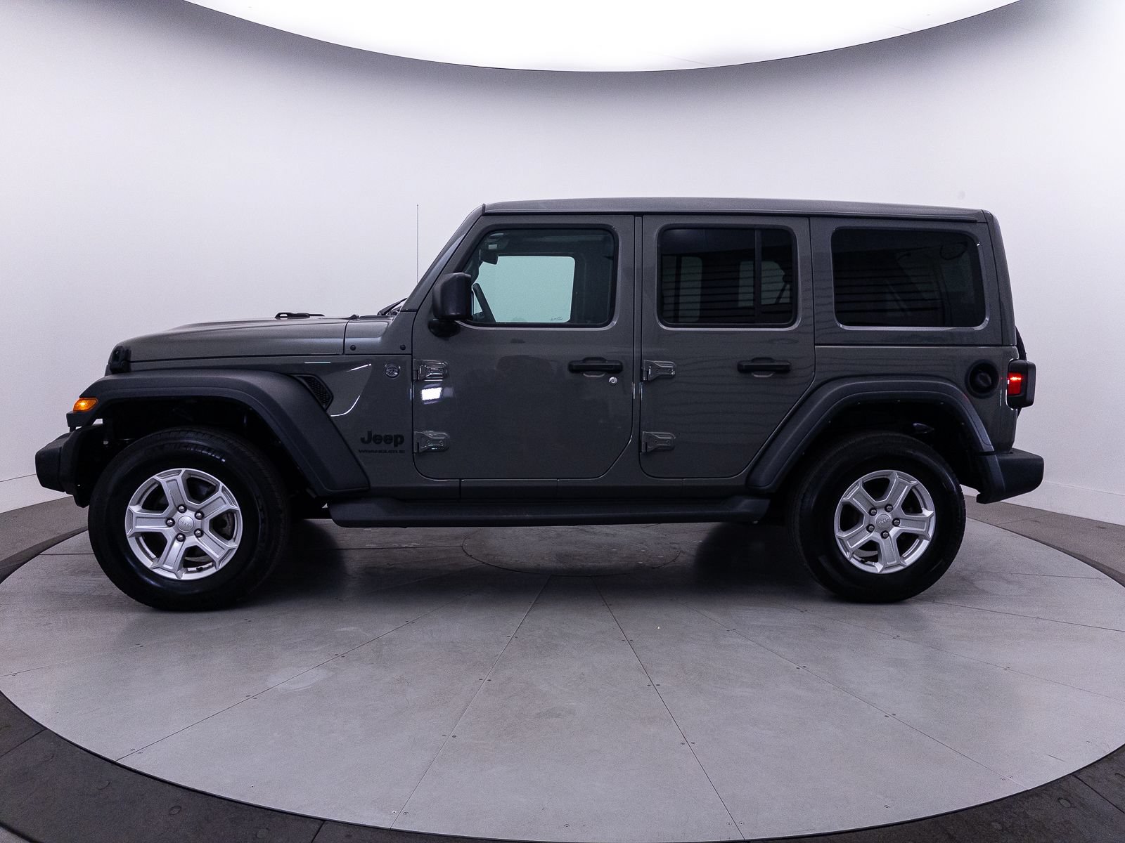 Used 2023 Jeep Wrangler Unlimited Sport w/ Sun And Sound Package AWD/4WD image 40