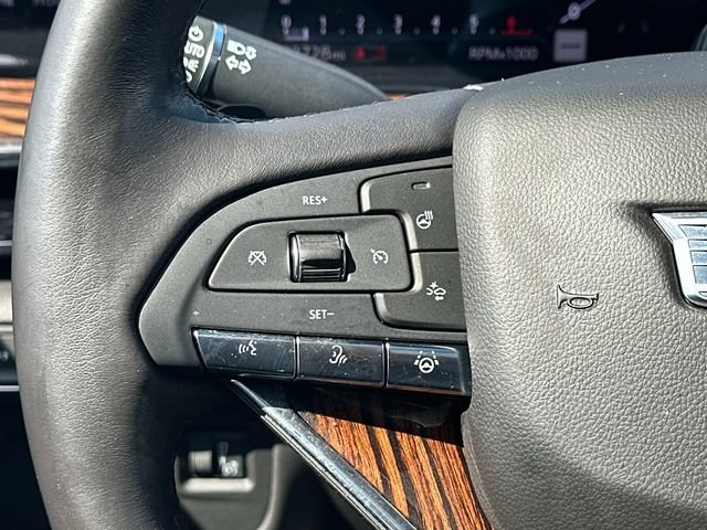 Used 2023 Cadillac Escalade Premium Luxury AWD/4WD image 8