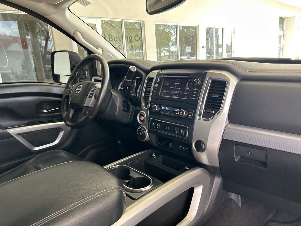 Used 2019 Nissan Titan PRO-4X w/ Pro-4x Convenience Package image 25