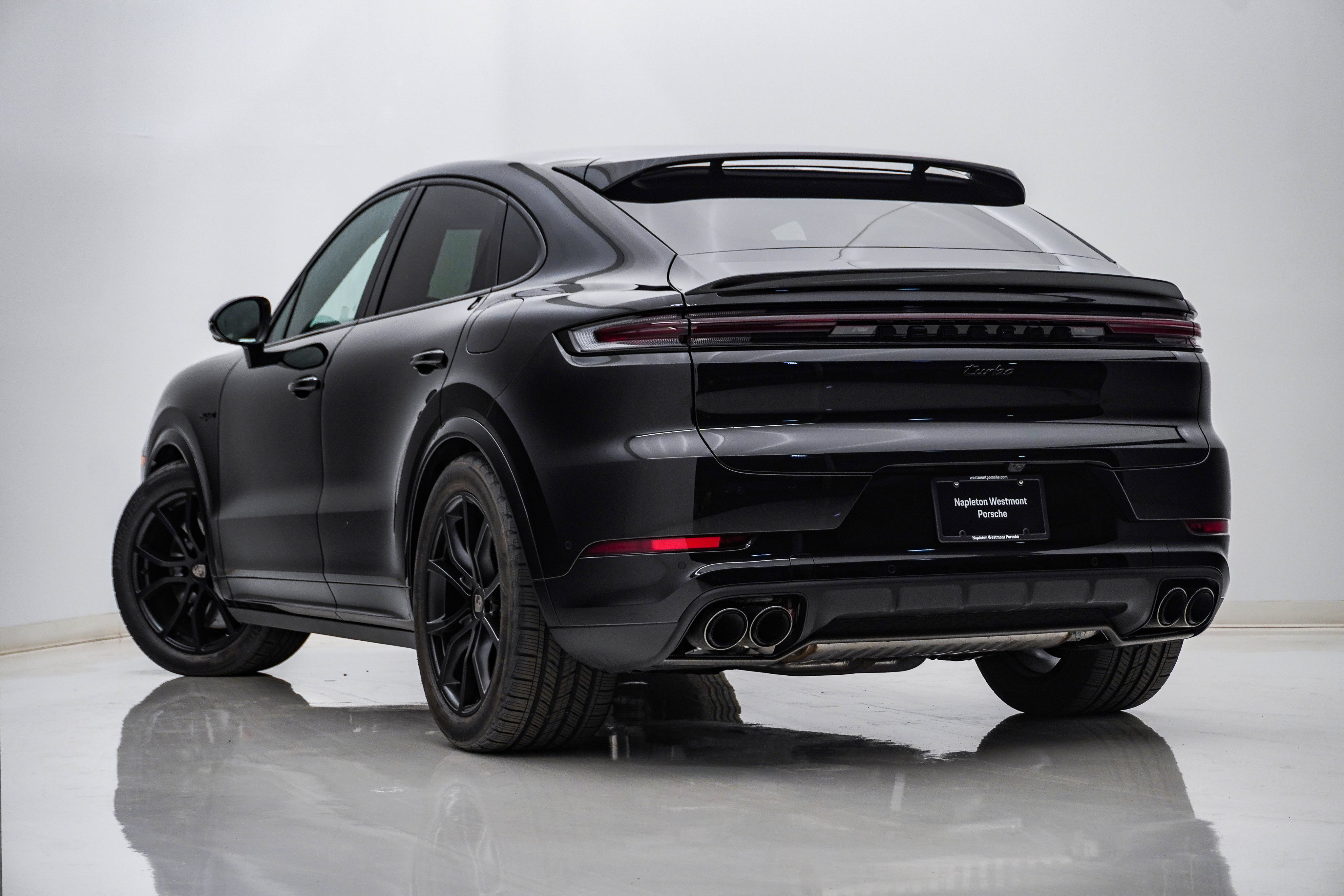 Certified 2025 Porsche Cayenne Turbo AWD/4WD image 3